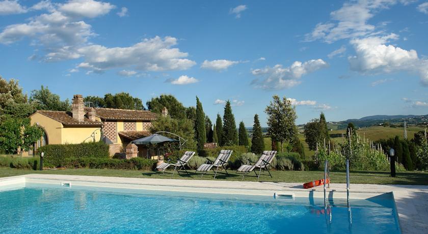 Апартаменты Holiday Home Tassinaia Castelfiorentino