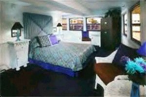 Отель Delta King Hotel
