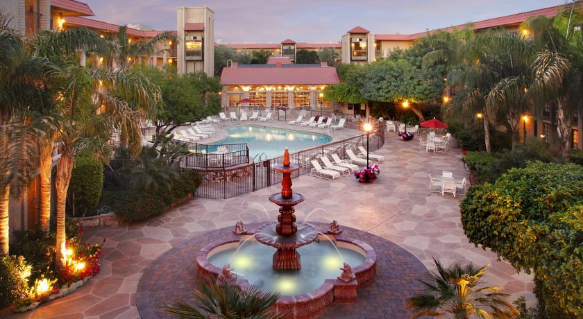 Отель Chaparral Suites Scottsdale