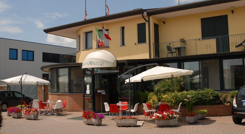 Отель Hotel Gran Delta
