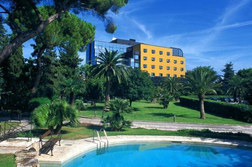 Отель Mercure Villa Romanazzi Carducci