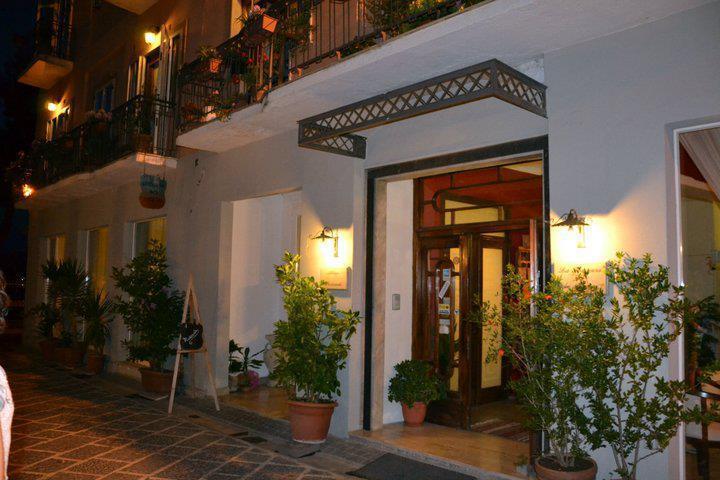 Отель Hotel La Congiura dei Baroni