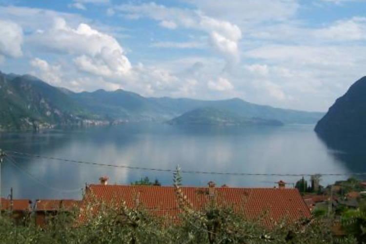 Апартаменты Holiday Home Carlo Riva Di Solto