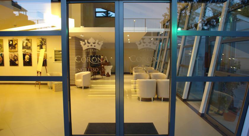 Отель Hotel Corona