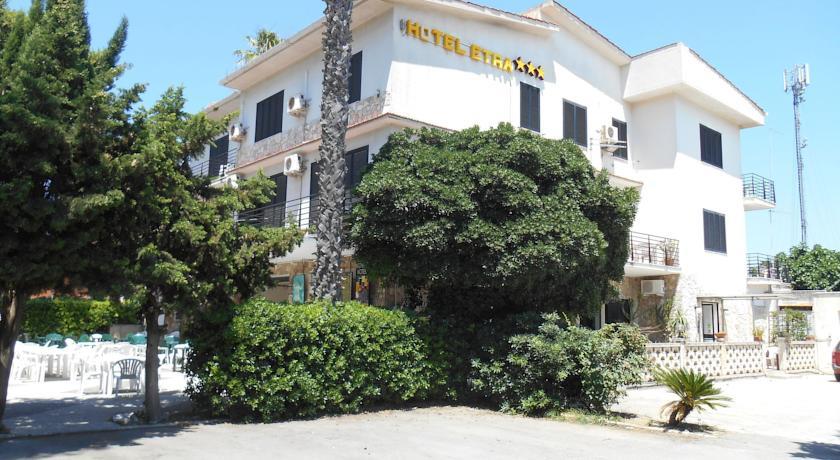 Отель Hotel Etra