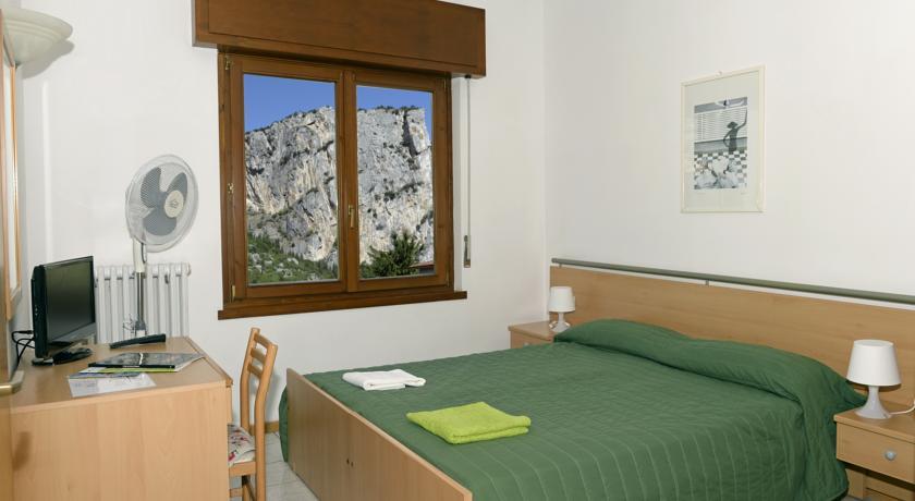 Отель Albergo Aurora