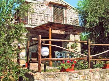 Апартаменты Holiday Home Casa Montecalvo Roccastrada