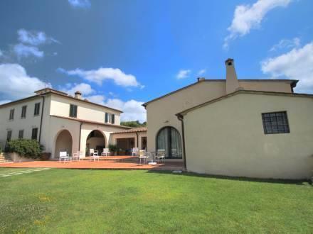 Отель Apartment Ginestre Tavarnelle Val di Pesa