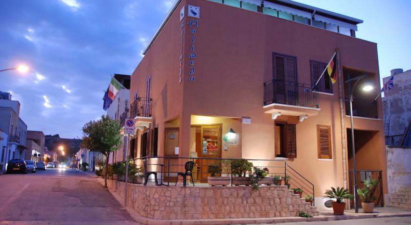 Отель Hotel Halimeda