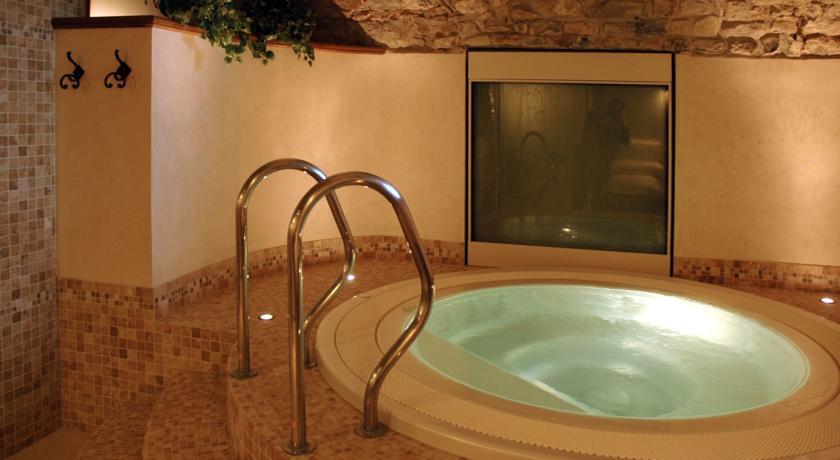 Отель Albergo Palazzo Squarcialupi