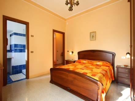 Отель Holiday Home Emi Massa Lubrense