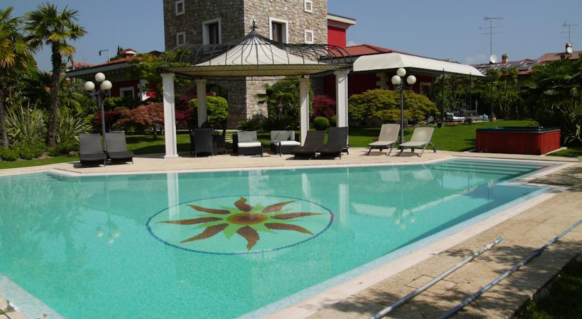 Мини-отель B&B La Torre in Pietra