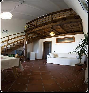 Отель Agriturismo I Quattro Laghi