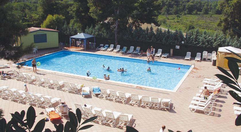 Отель Villaggio Club Baia di Paradiso