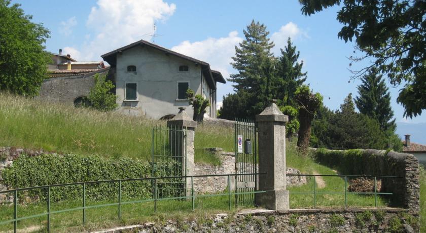 Апартаменты Holiday Home Gargnano Gargnano