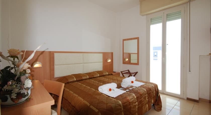 Отель Hotel Figaro