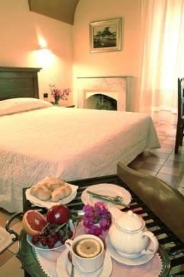 Отель Corte Fiorita Albergo Diffuso