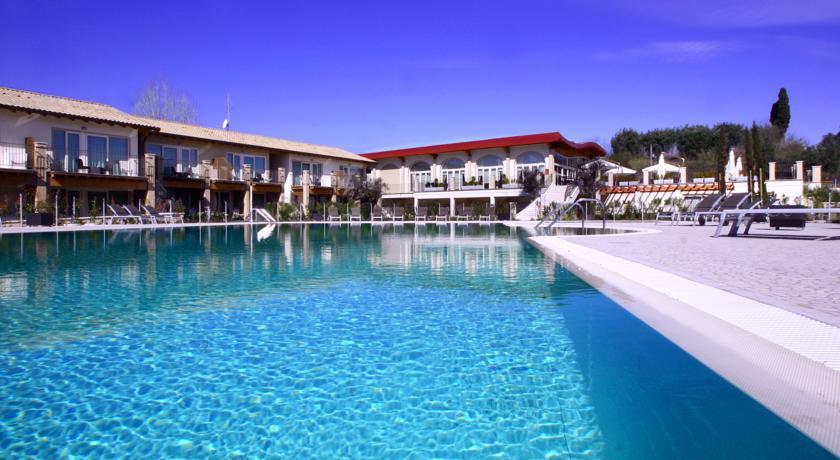 Отель Lake Garda Resort