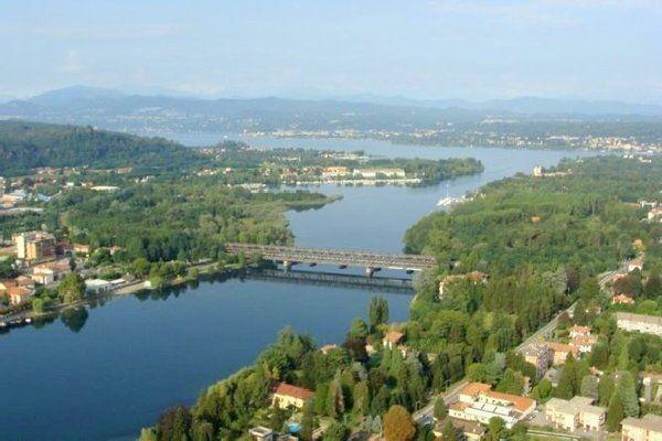 Отель Holiday Home Ticino Riviera Due Castelletto Sopra Ticino