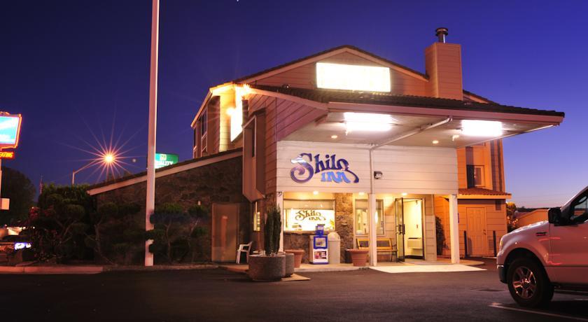 Отель Shilo Inn Medford