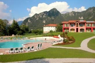 Отель Apartment Vico Bilocal Large Crone Di Idro