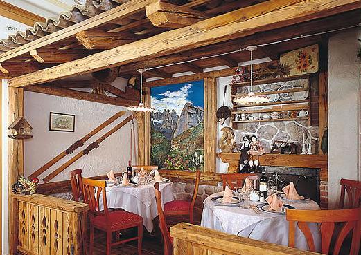 Отель Hotel des Alpes