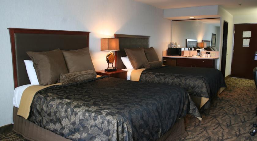 Отель Shilo Inn Suites - Newberg