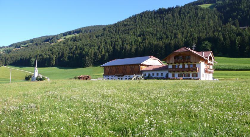 Апартаменты Agriturismo Stauderhof