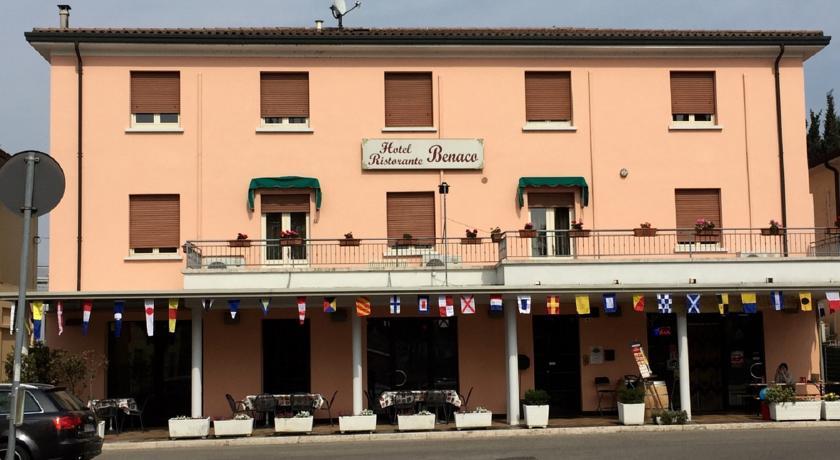 Отель Hotel Benaco