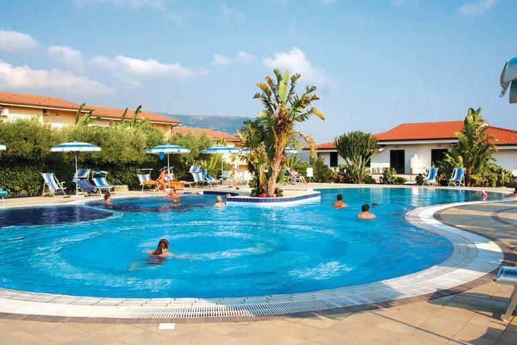 Апартаменты Holiday Home Gattoquattro San Nicola' Di Ricadi