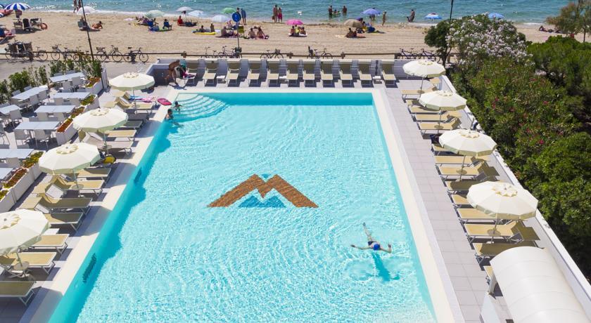 Отель Hotel Montecristo