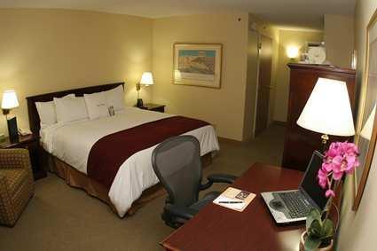 Отель DoubleTree by Hilton Los Angeles/Commerce