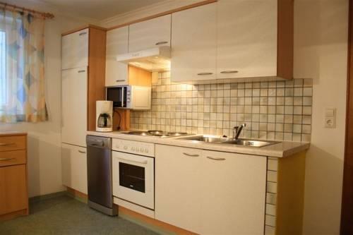 Апартаменты Holiday Home Horing Goldegg III