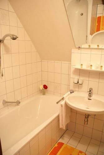 Отель Hotel Garni „Zur Stadt Gmunden“