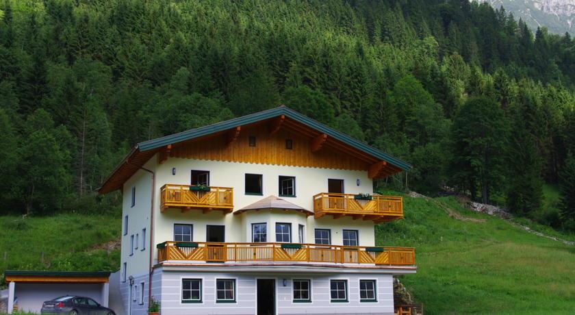 Апартаменты Appartement Tauernhof