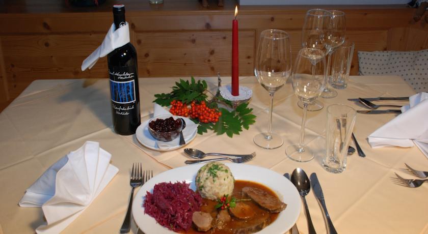Апартаменты Landhotel Lacknerhof