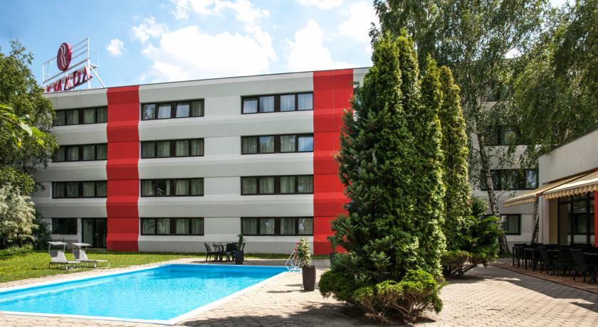 Отель Ramada Vienna South
