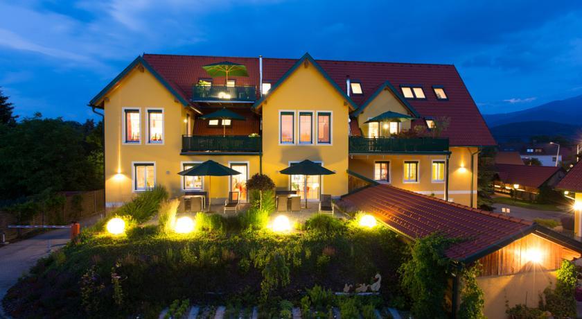 Апартаменты Komfort Appartements Zirbenland