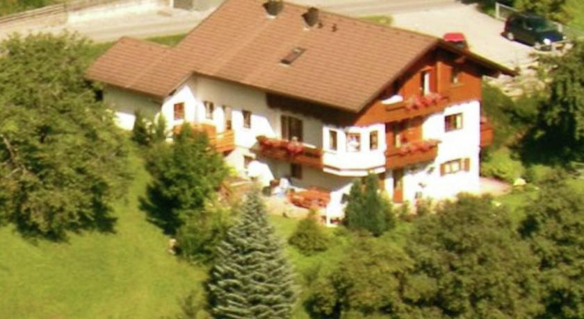 Отель Holiday Home Annemarie Burserberg