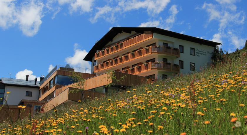 Отель Damülser Hof - Wellnesshotel