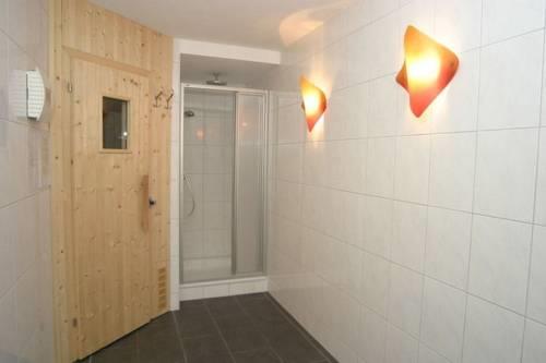 Отель Holiday Home Hohe Schwalbe Waldkonigsleiten