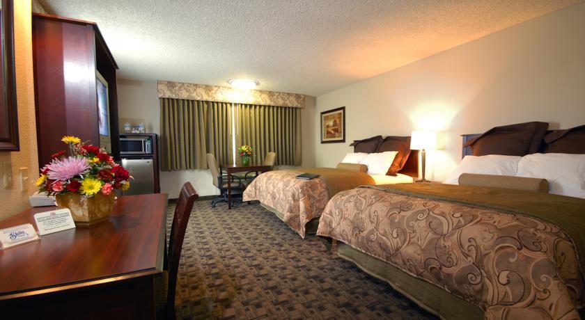 Отель Shilo Inn Suites Salmon Creek