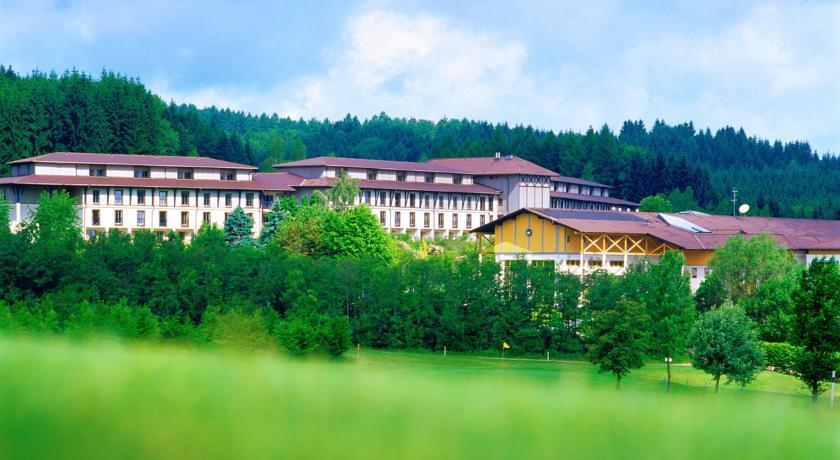 Отель Robinson Club Ampflwang