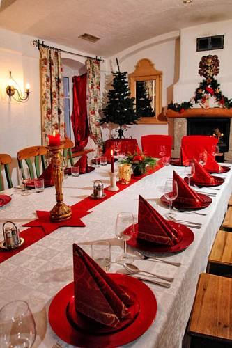 Отель Hotel Hubertus
