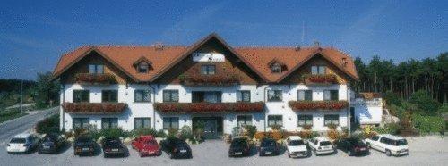 Отель Hotel Restaurant Schwartz