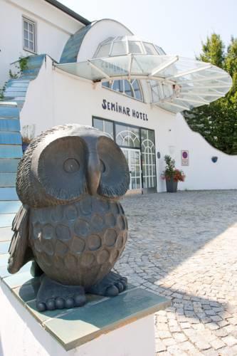 Отель Seminarhotel Göttlesbrunn