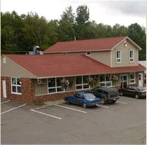 Отель Silverwood Inn & Suites
