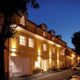 Отель Winzerhotel Vöhringer