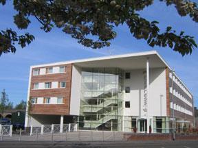 Отель Holiday Inn Express, Chester Racecourse