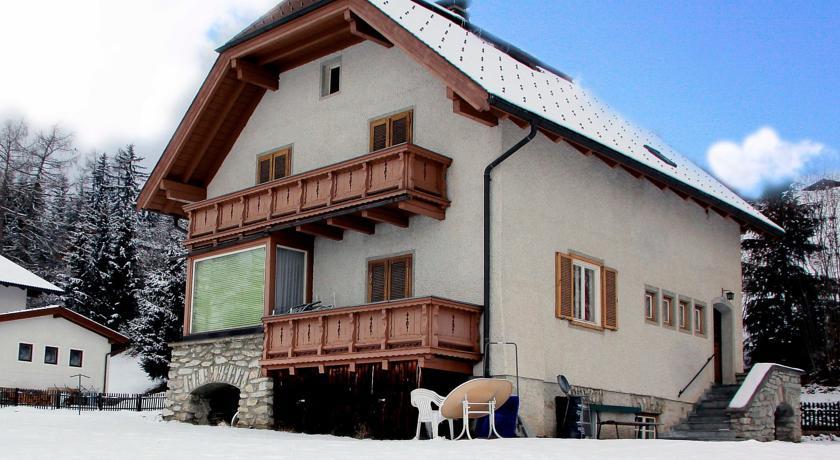 Апартаменты Holiday Home Haus Irene Mariapfarr